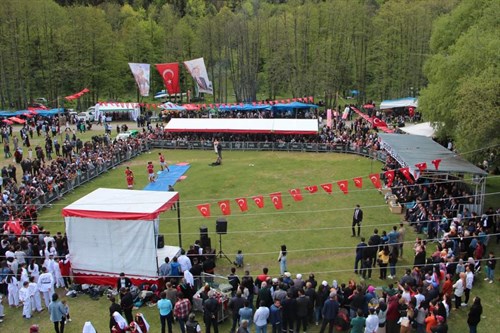19 MAYIS ATATÜRK'Ü ANMA, GENÇLİK ve SPOR BAYRAMI İLÇEMİZDE COŞKUYLA KUTLANDI.